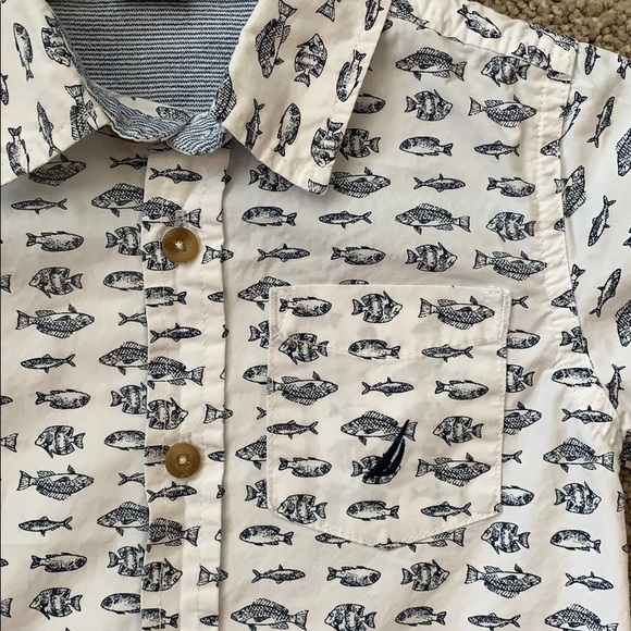 Nautica 24 month shirt short sleeve - Picture 3 of 3